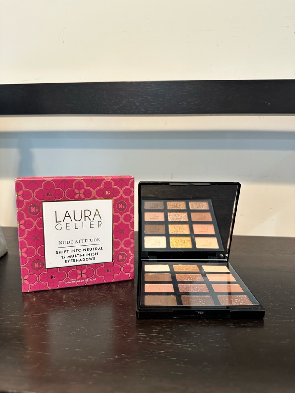 Laura Geller Nude Attitude Shift Into Neutral 12 Multi-Finish Eyeshadows - Picture 3 of 8